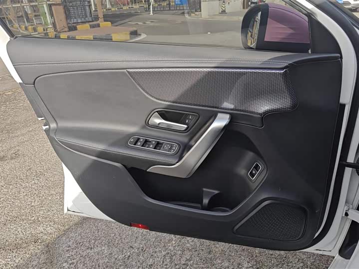 Фото 7 - Mercedes-Benz A-Class