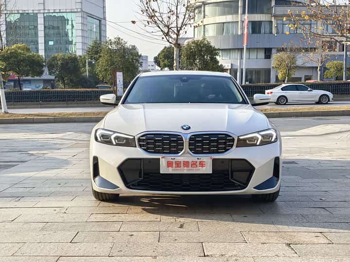 Фото 2 - BMW 3 Series