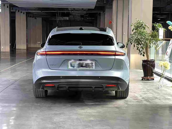 Фото 4 - Nio ET5T