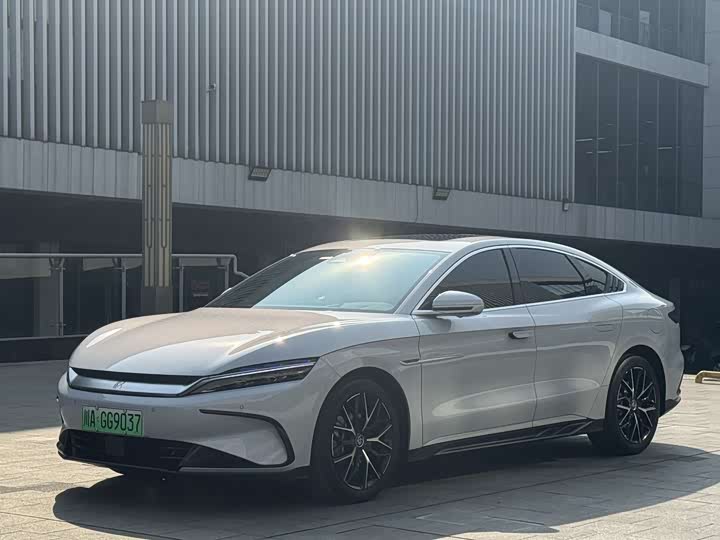 Фото 1 - BYD Han