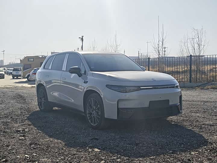 Фото 2 - Leapmotor C10