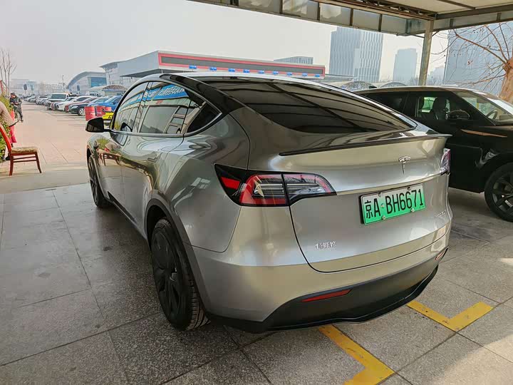 Фото 6 - Tesla Model Y