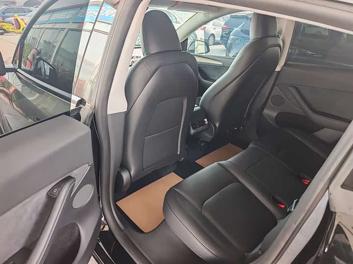 Фото 8 - Tesla Model Y