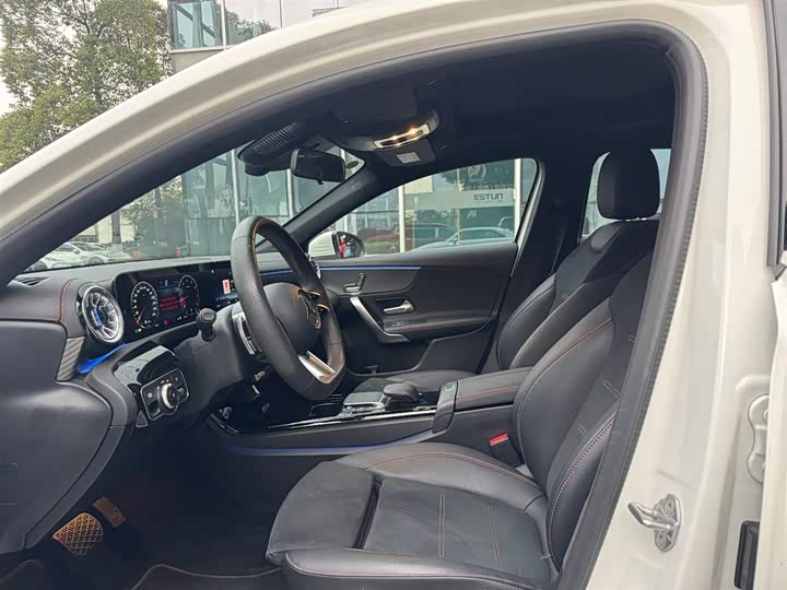 Фото 5 - Mercedes-Benz A-Class