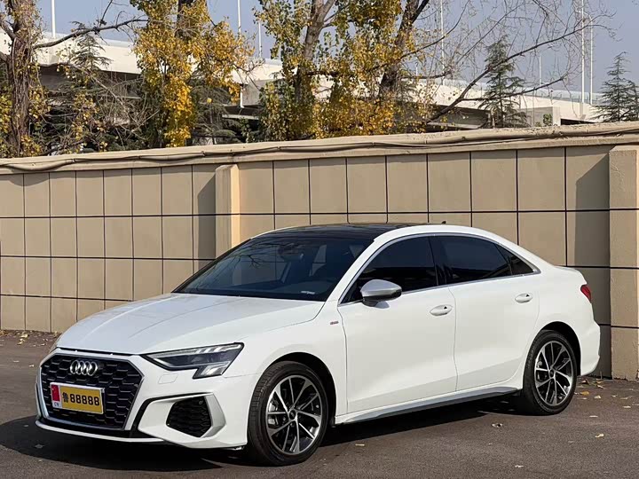 Фото 1 - Audi A3