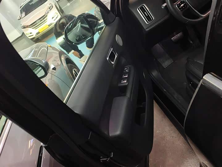 Фото 7 - LiXiang L9