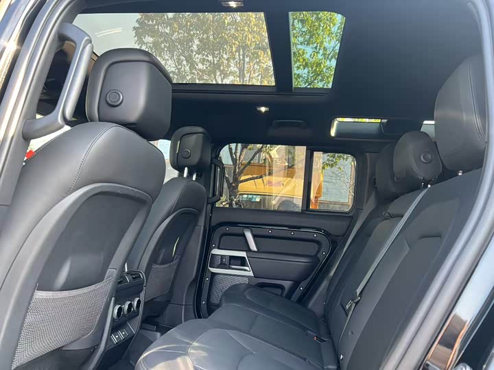 Фото 6 - Land Rover Defender