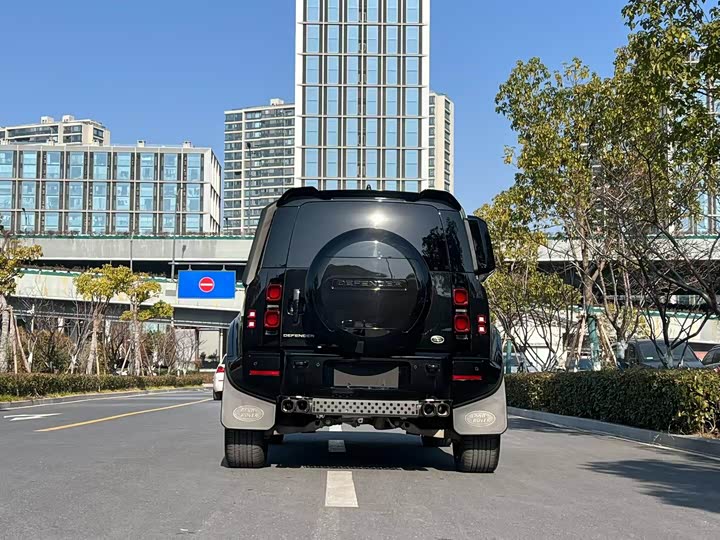 Фото 9 - Land Rover Defender