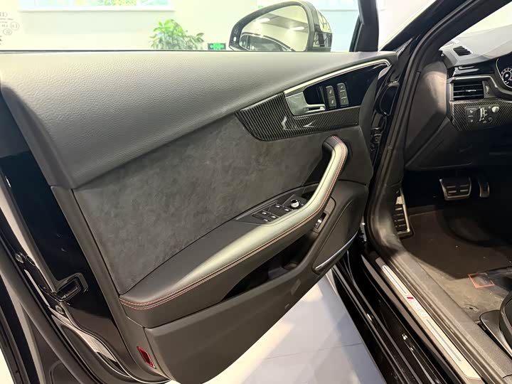 Фото 6 - Audi RS 4