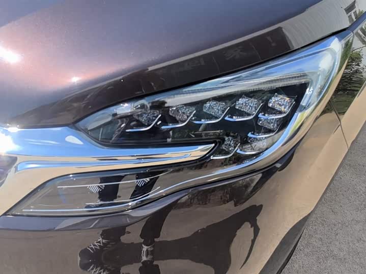 Фото 5 - Buick GL8 ES