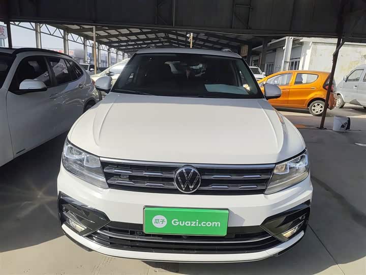 Фото 3 - Volkswagen Tiguan L Pro
