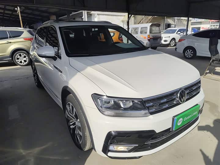 Фото 4 - Volkswagen Tiguan L Pro