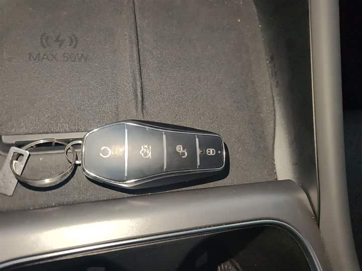 Фото 9 - BYD Yuan Plus