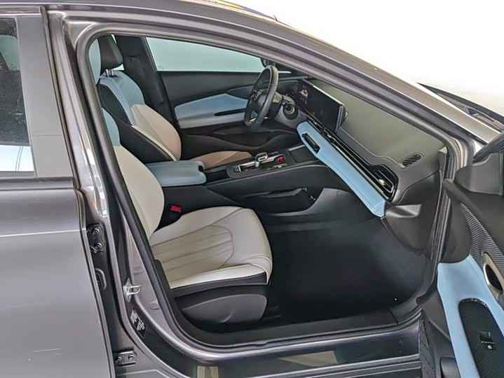 Фото 8 - GAC Trumpchi Empow R