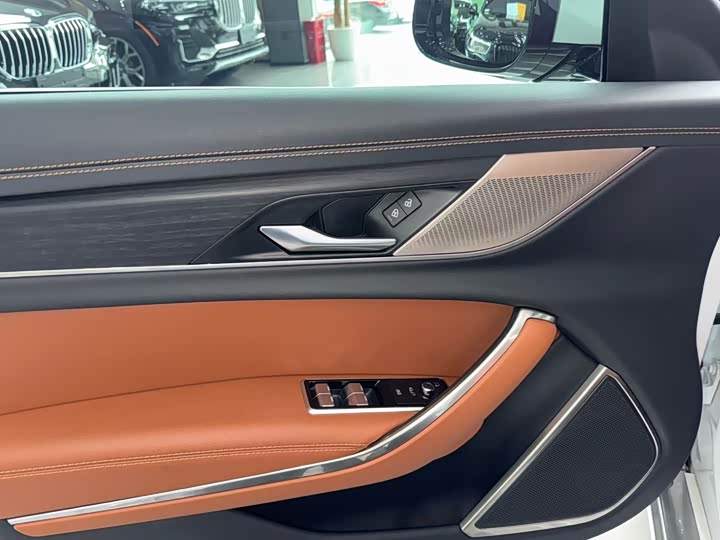 Фото 6 - Jaguar XF L