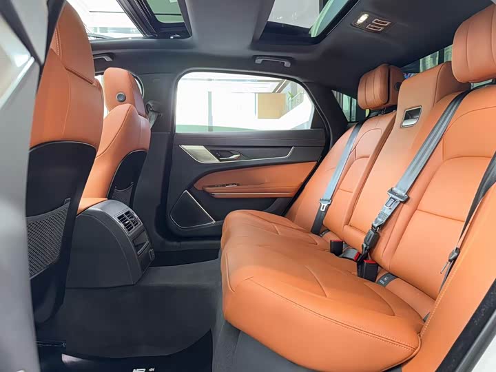 Фото 7 - Jaguar XF L