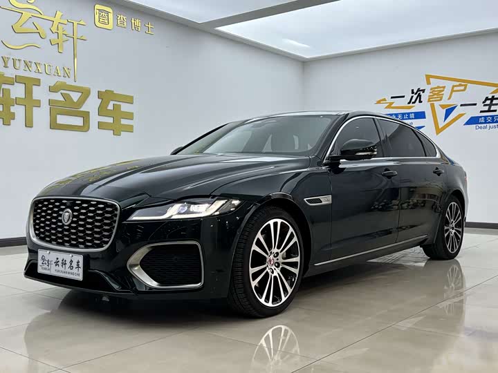 Фото 1 - Jaguar XF L