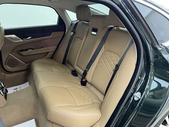 Фото 8 - Jaguar XF L