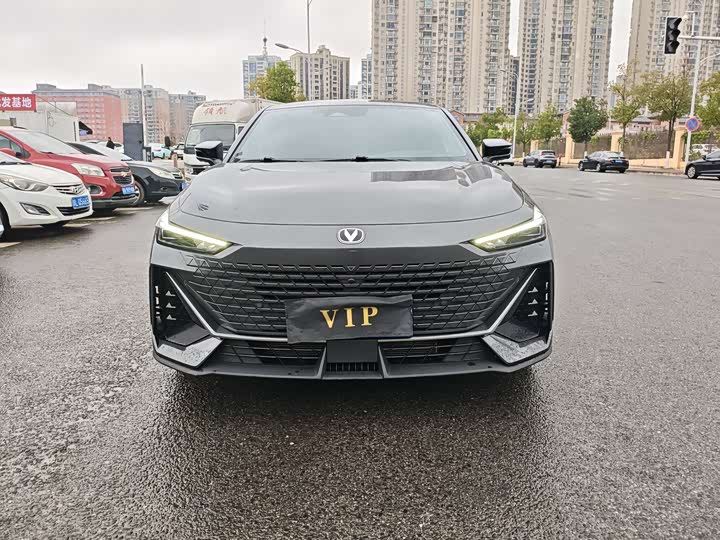 Фото 1 - Changan UNI-V