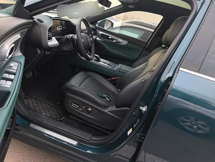 Фото 9 - GAC Trumpchi GS8