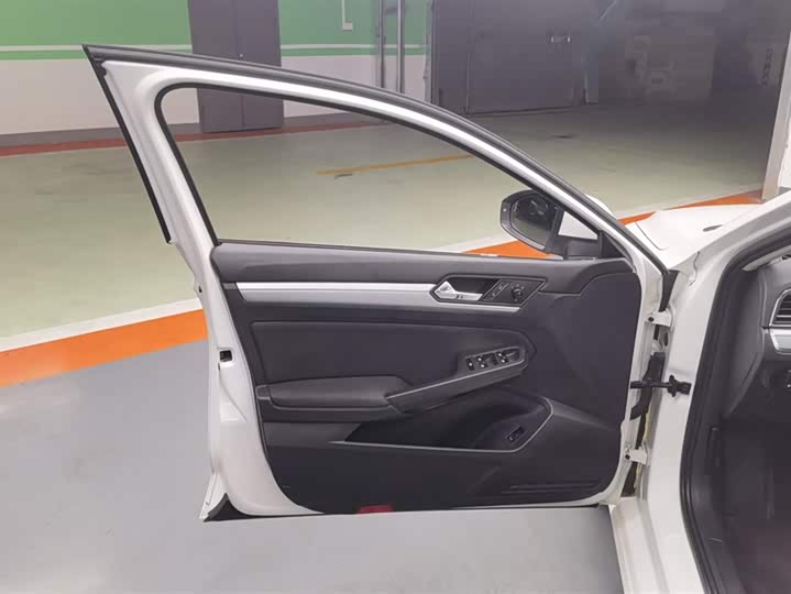 Фото 7 - Volkswagen Lamando L