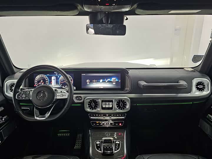 Фото 9 - Mercedes-Benz G-Class