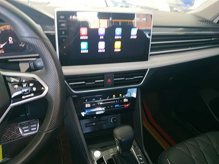 Фото 5 - Volkswagen Tiguan L Pro