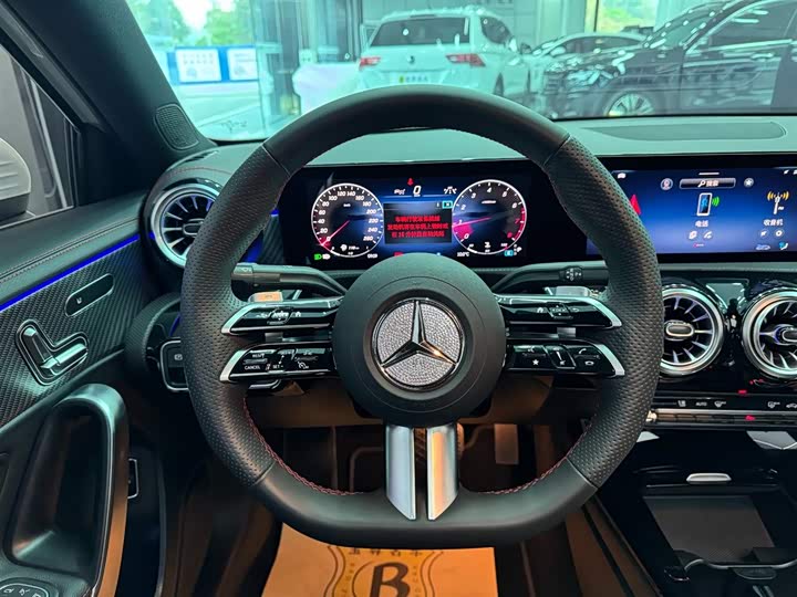 Фото 9 - Mercedes-Benz A-Class