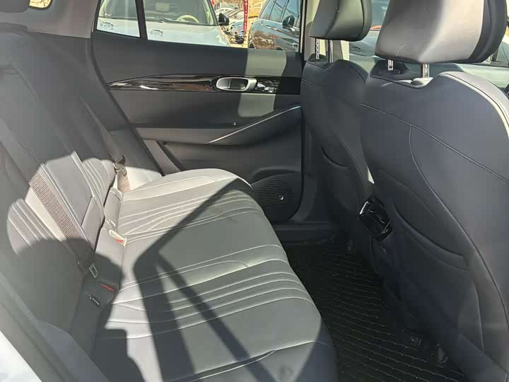 Фото 6 - Geely Galaxy E5