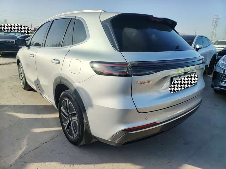 Фото 9 - Geely Galaxy Starship 7