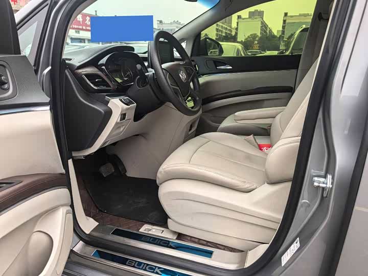 Фото 8 - Buick GL8 ES