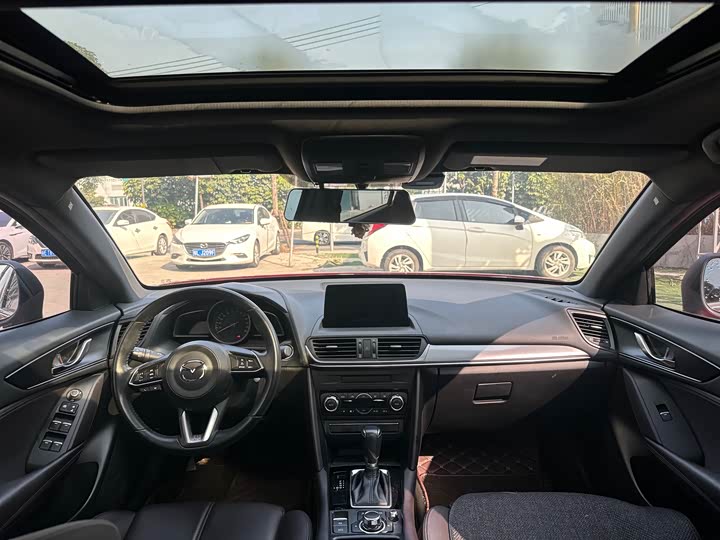 Фото 5 - Mazda CX-4