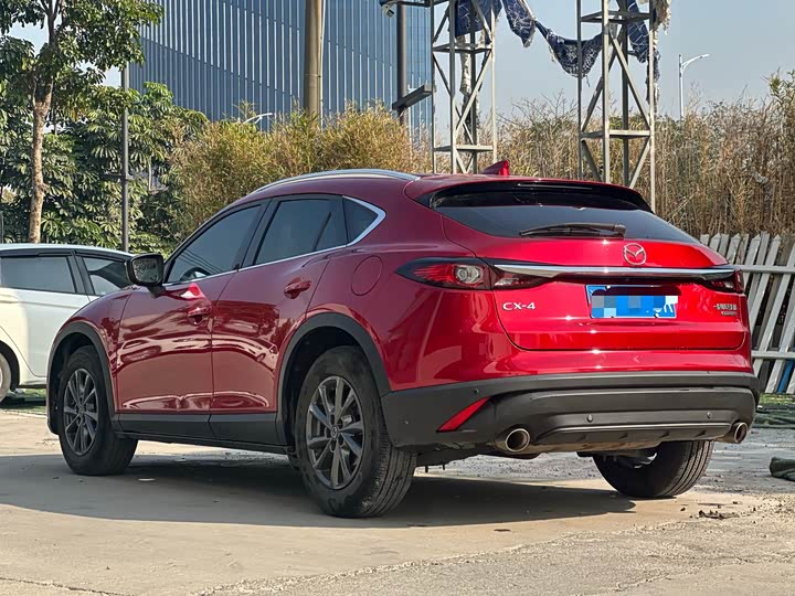 Фото 7 - Mazda CX-4