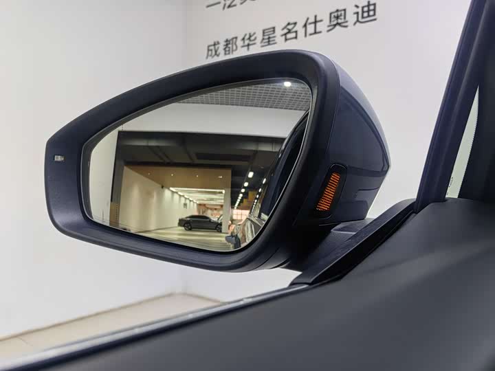 Фото 5 - Audi Q4 e-tron