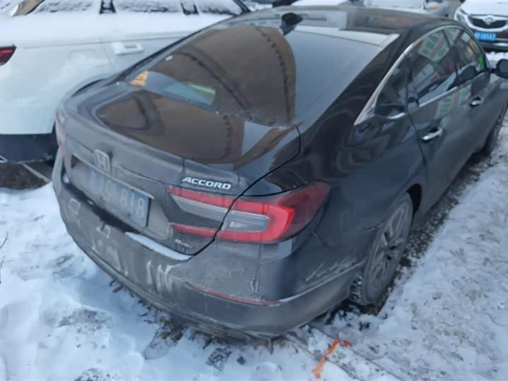 Фото 3 - Honda Accord