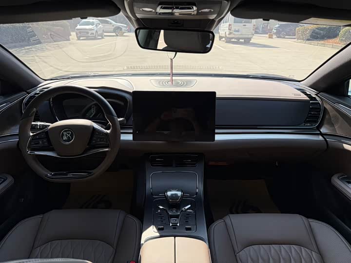 Фото 3 - BYD Han