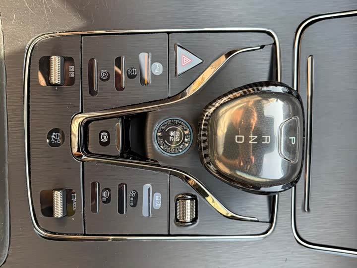 Фото 6 - BYD Han