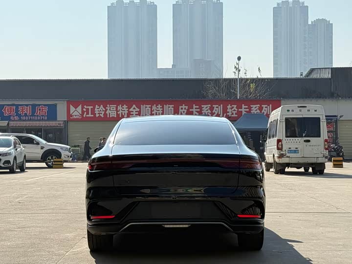 Фото 8 - BYD Han