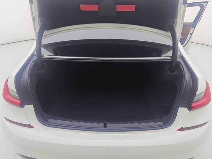 Фото 9 - BMW 3 Series