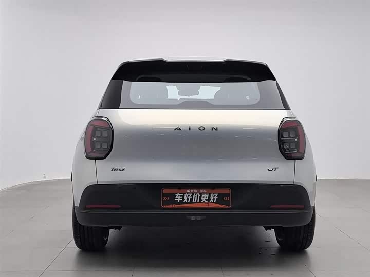 Фото 4 - GAC Aion UT