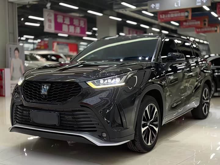 Фото 1 - Toyota Crown Kluger