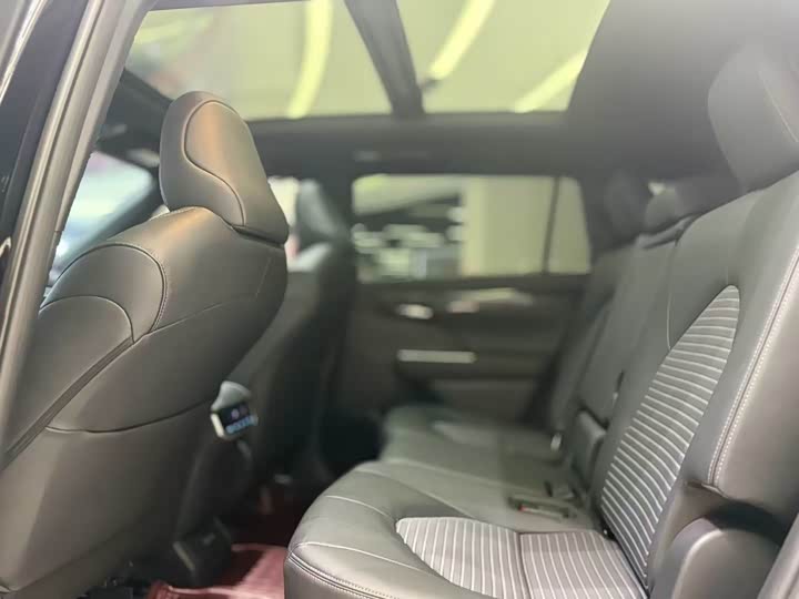 Фото 5 - Toyota Crown Kluger