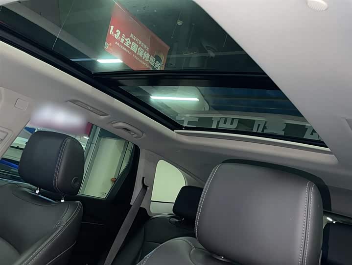 Фото 8 - Buick Enclave