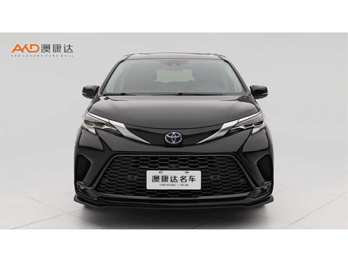 Фото 2 - Toyota Granvia