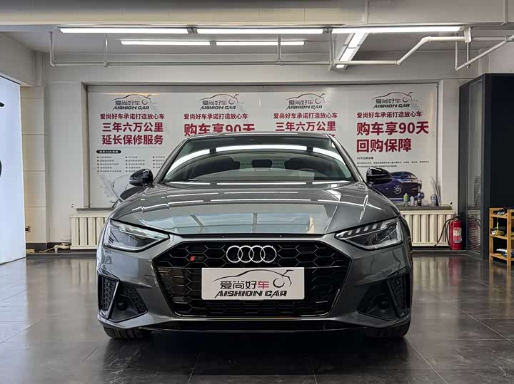 Фото 2 - Audi A4L