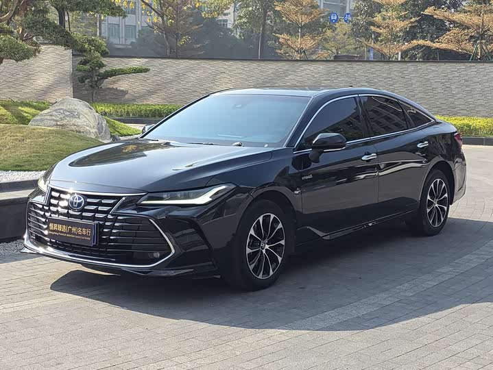 Фото 1 - Toyota Avalon