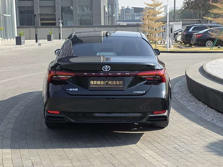 Фото 5 - Toyota Avalon