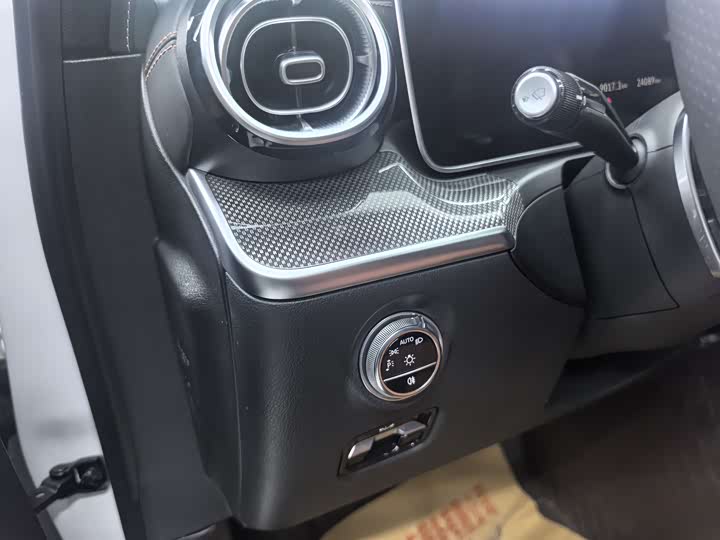 Фото 8 - Mercedes-Benz C-Class