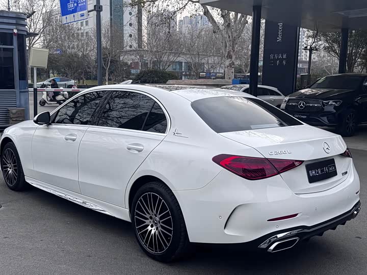 Фото 4 - Mercedes-Benz C-Class