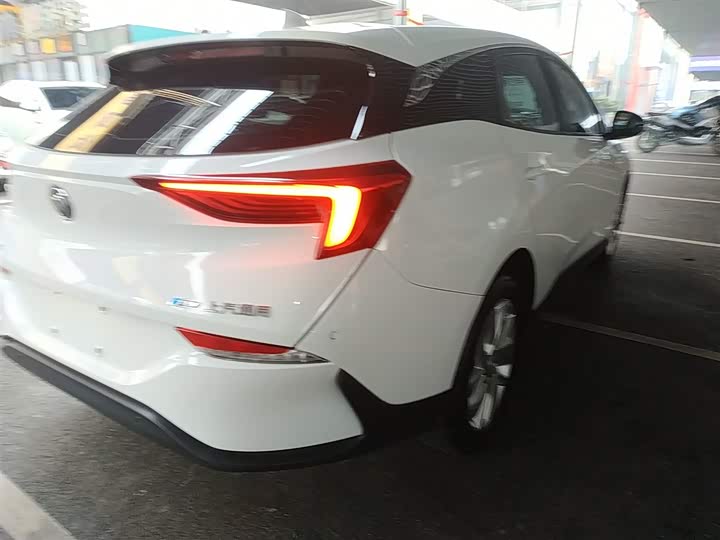 Фото 8 - Buick Velite 6